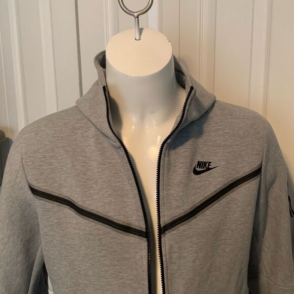 Nike Techfleece Men's Gray Hooded Jacket - Picture 4 of 7